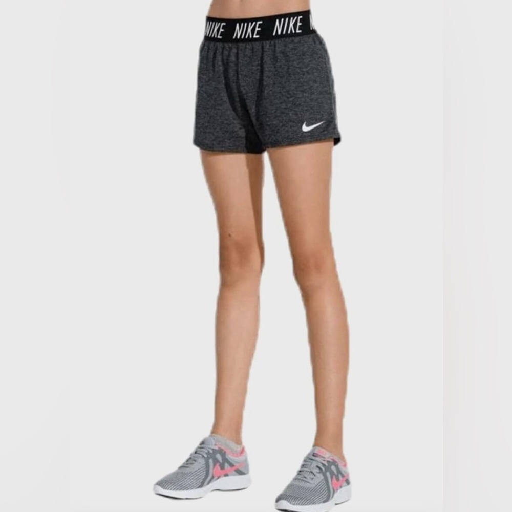 NIKE EUC Girl’s Trophy Training Shorts Running Shorts Black/Dark Grey Size XL